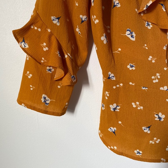 Floral Blouse - Picture 2 of 4